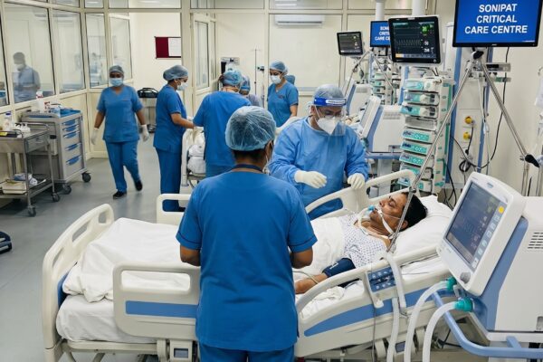 ICU & Critical Care – 24×7 Emergency Intensive Care Support at Aneja Hospital